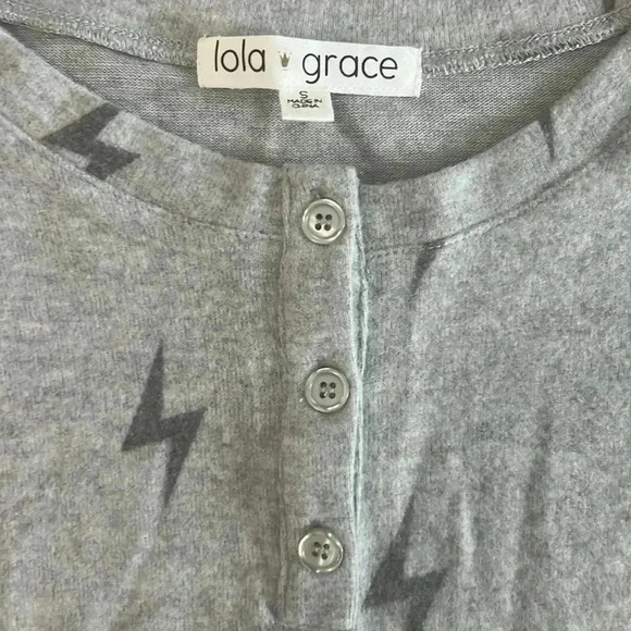 Lola Grace Top Gray Lightning Bolt Pullover Sweater Top Size Small Long Sleeve - Picture 3 of 6